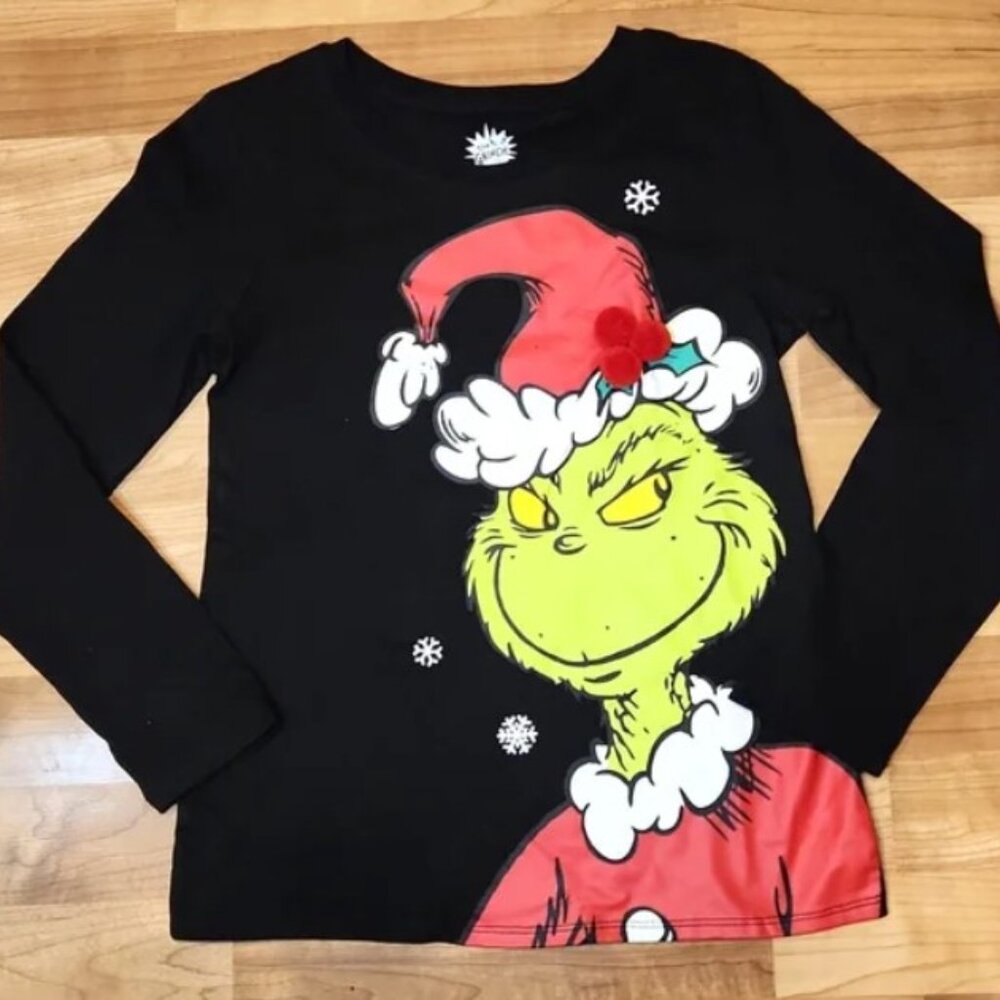 NWT Youth Grinch Tshirt